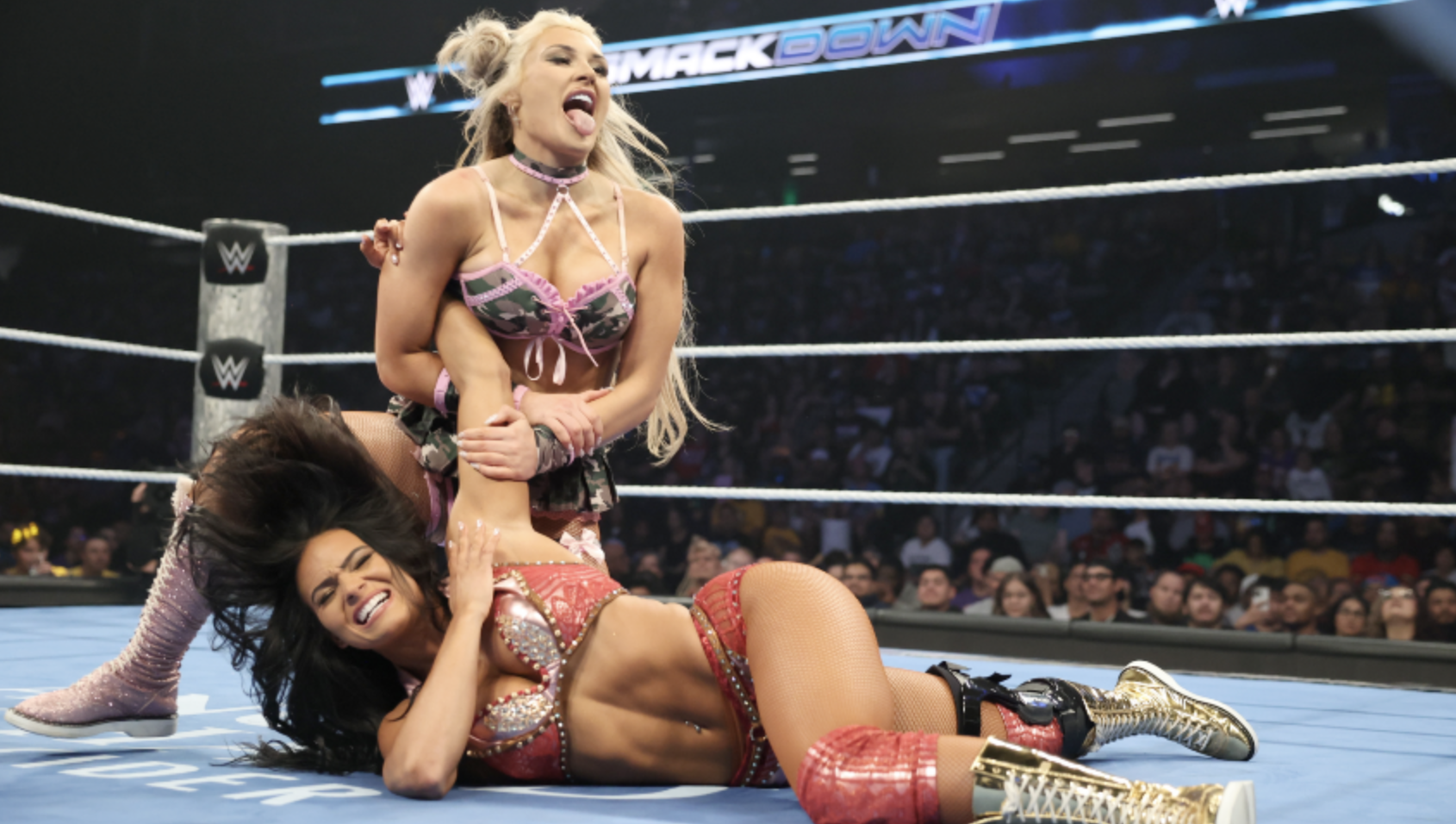 Tiffany Stratton Kiana James