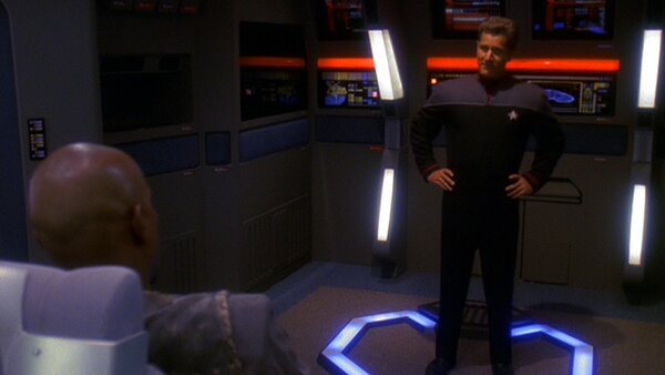 Star Trek Deep Space Nine Defiant How