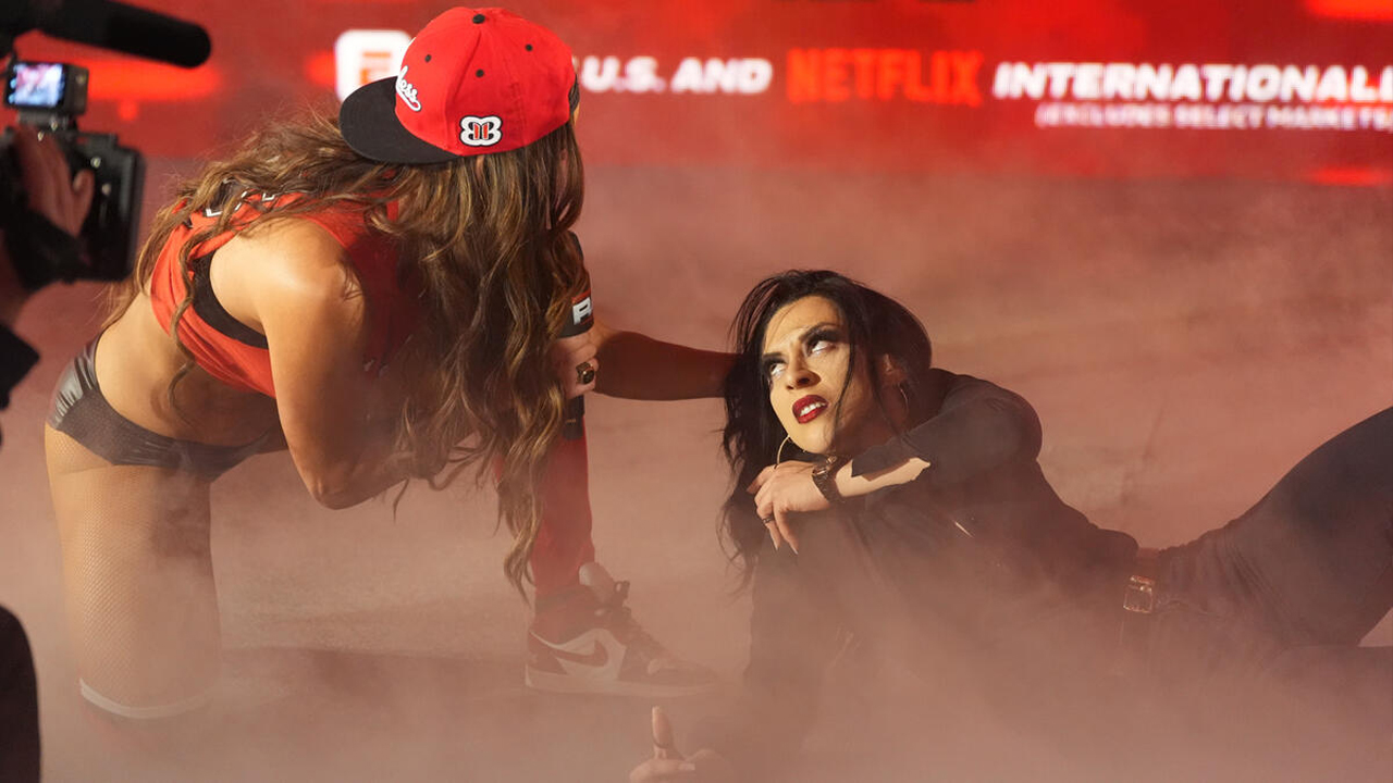 WWE Raw Nikki Bella Stephanie Vaquer