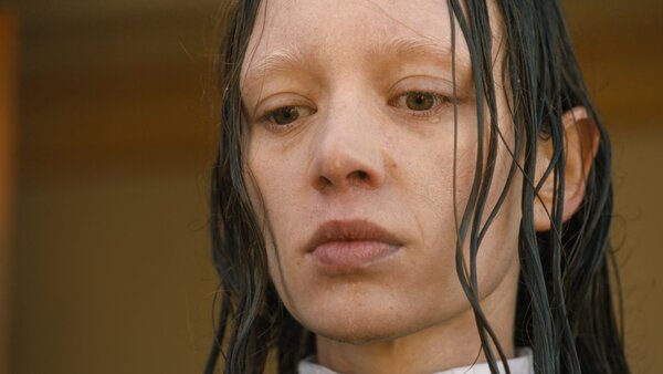 Alien Romulus Get Away From Her