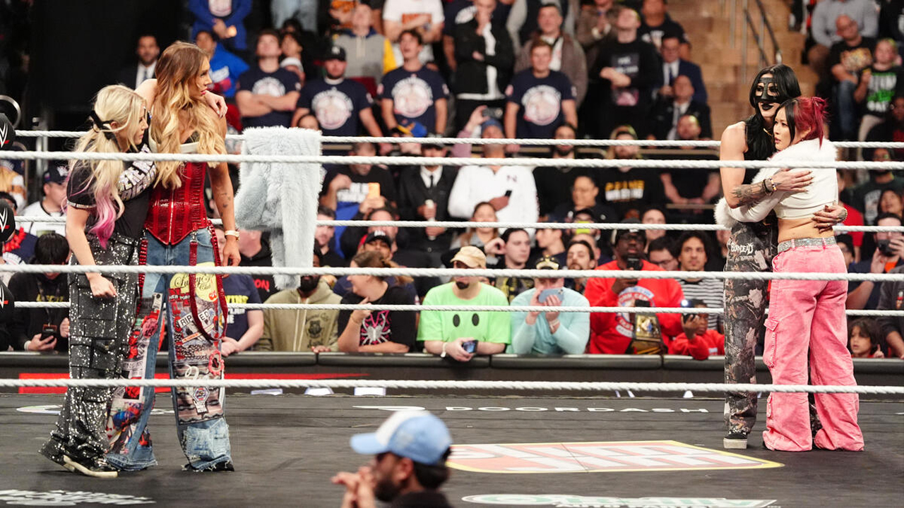 WWE Raw Alexa Bliss Charlotte Flair Rhea Ripley Iyo Sky