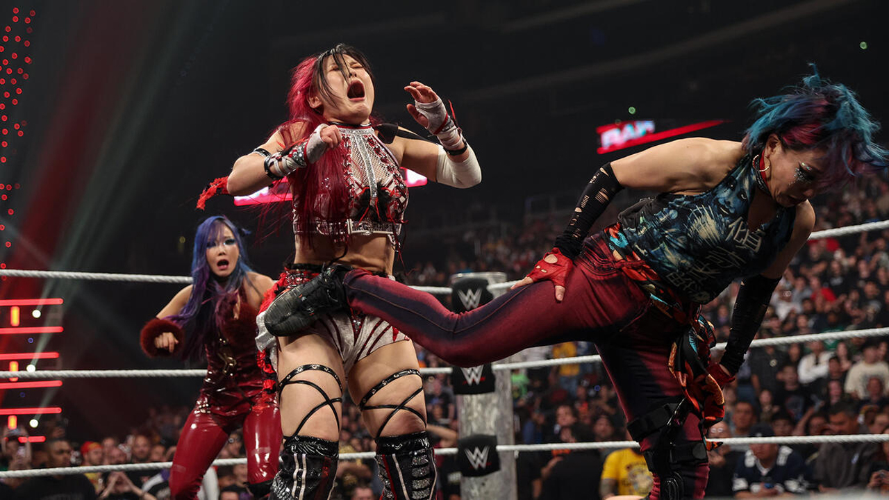WWE Raw The Kabuki Warriors Kairi Sane Iyo Sky Asuka