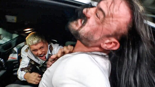 4 Ups & 2 Downs From WWE SmackDown (5 Dec - Results & Review)