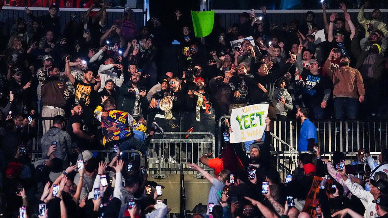 WWE Raw The Usos Jey Uso Jimmy Uso