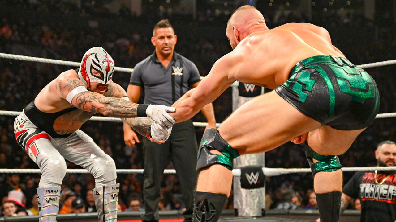WWE Raw Rey Mysterio Austin Theory