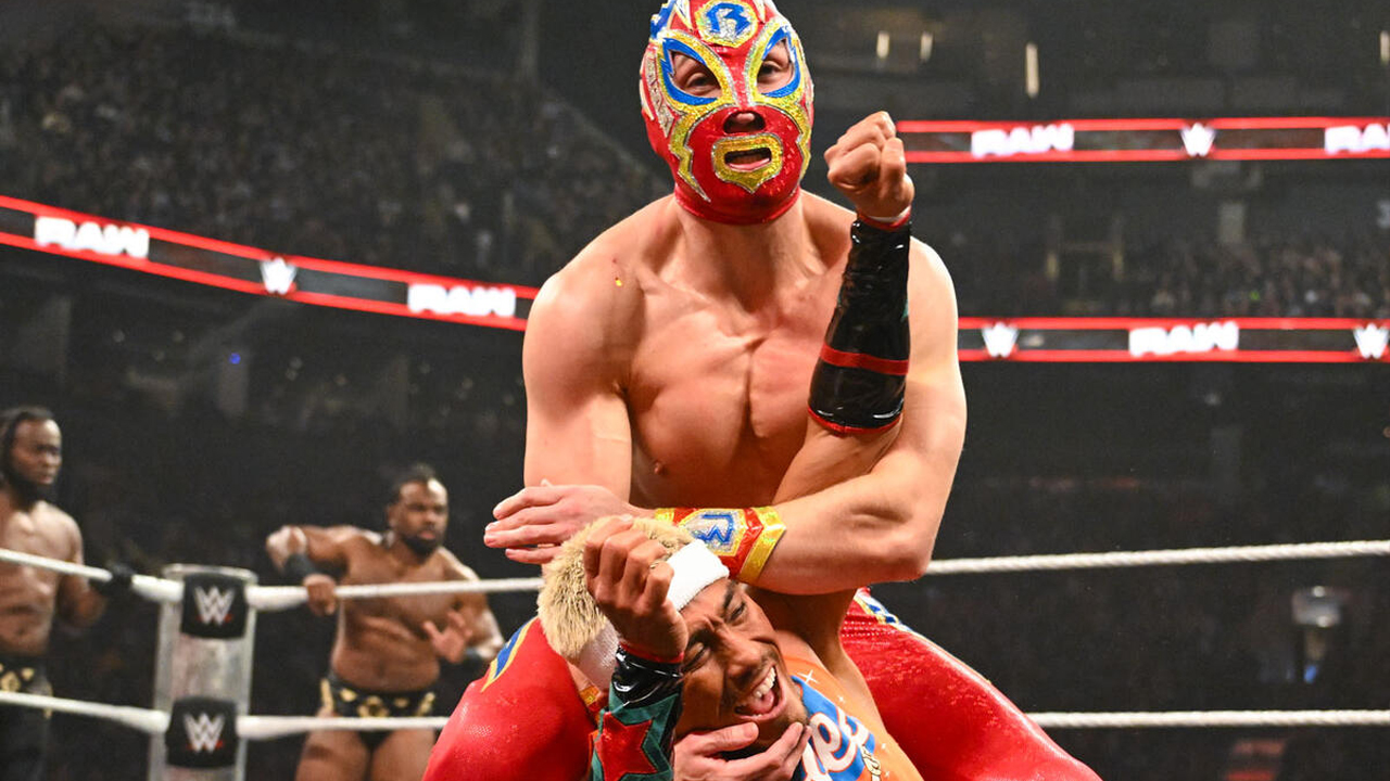 WWE Raw The New Day Kofi Kingston Xavier Woods Akira Tozawa Rayo Americano Pete Dunne