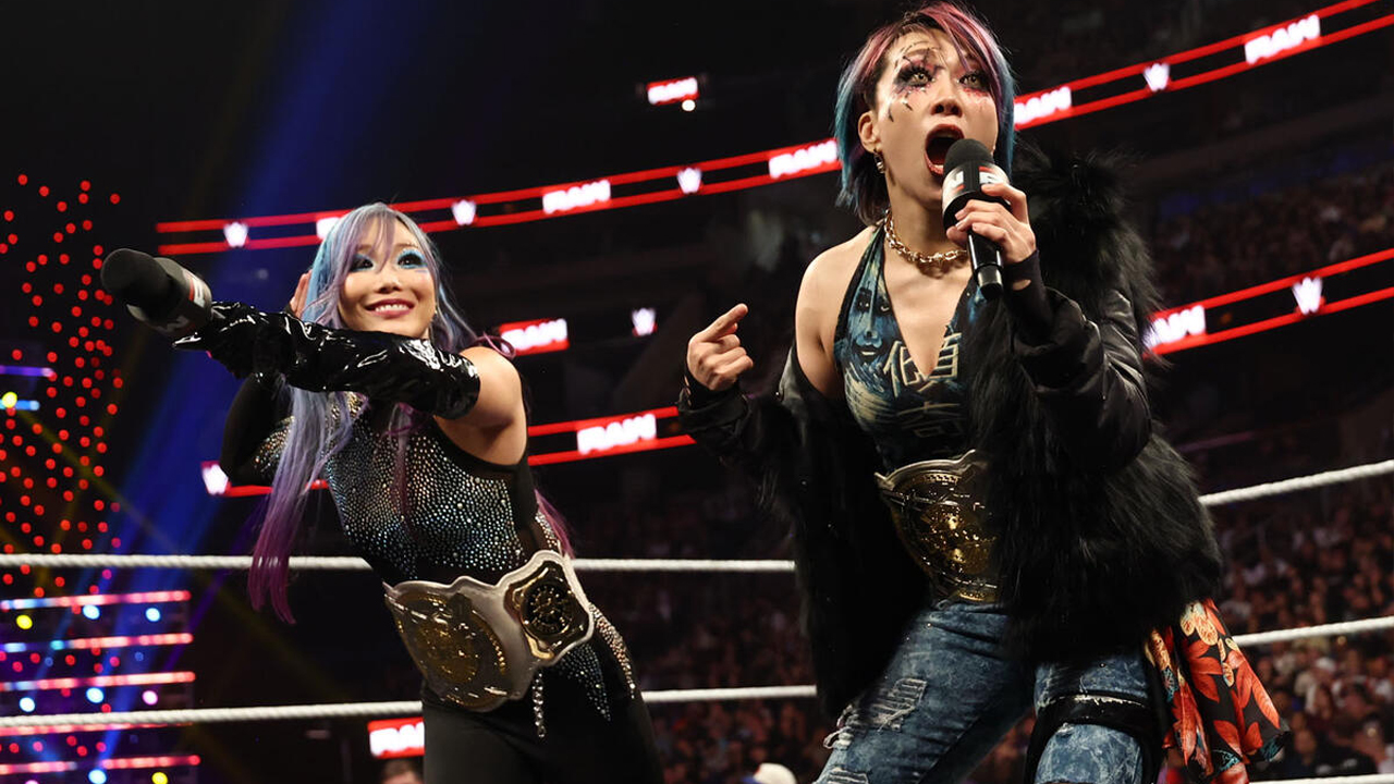 WWE Raw The Kabuki Warriors Kairi Sane Asuka