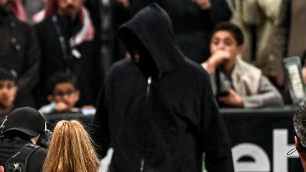 WWE Royal Rumble 2026 Seth Rollins Mystery Man Bron Breakker