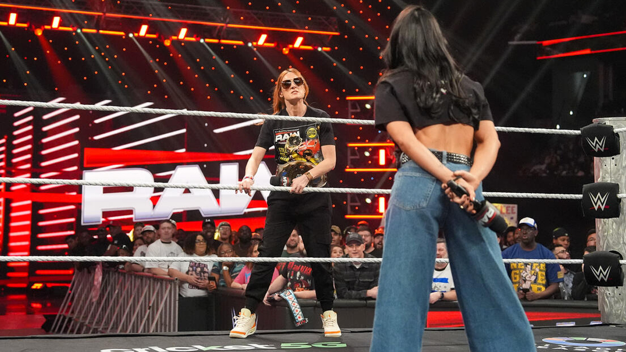 WWE Raw Becky Lynch AJ Lee