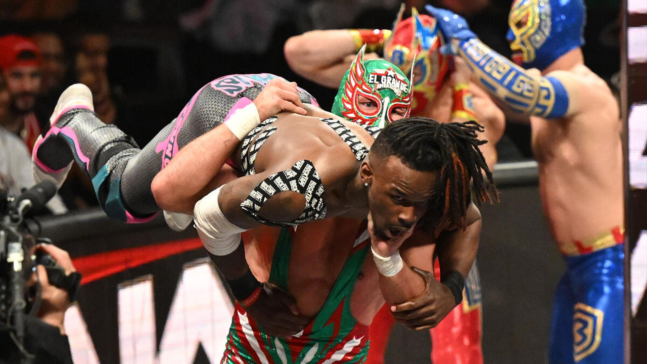 WWE Raw Je'Von Evans El Grande Americano Los Americanos