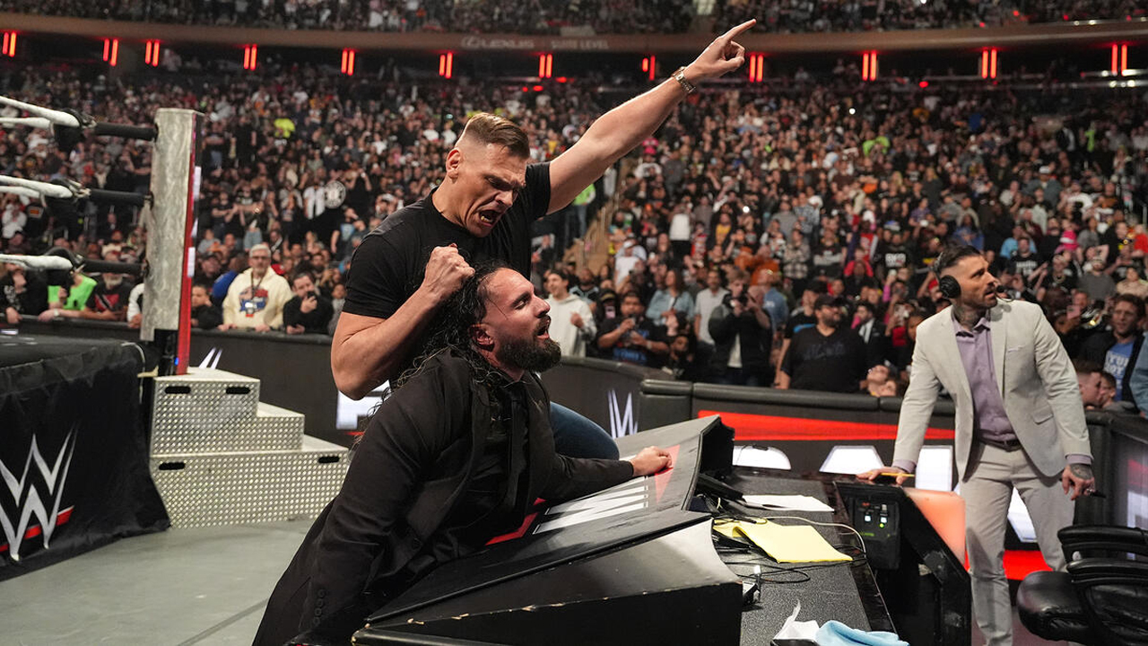 WWE Raw Gunther Seth Rollins