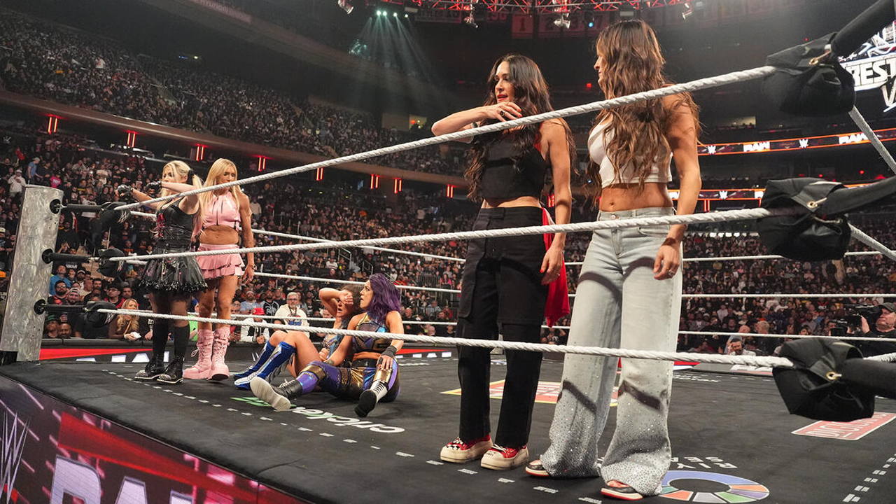 WWE Raw Alexa Bliss Charlotte Flair Lyra Valkyria Bayley Brie Bella Nikki Bella The Bella Twins