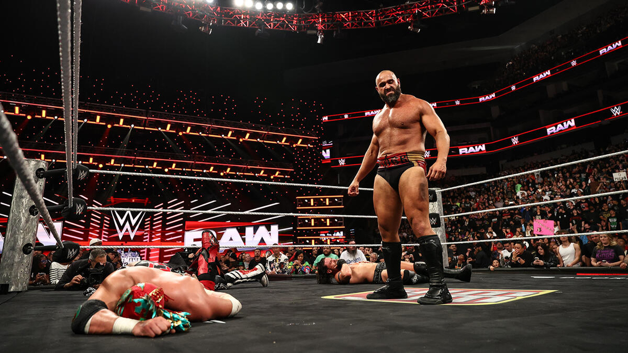 WWE Raw Dragon Lee Je'Von Evans JD McDonagh Rusev