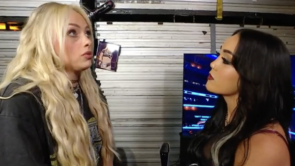 Liv Morgan, Roxanne Perez Suffer Horrible Accident On WWE Raw (WWE News)