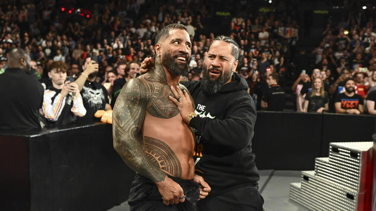 WWE Raw The Usos Jey Uso Jimmy Uso