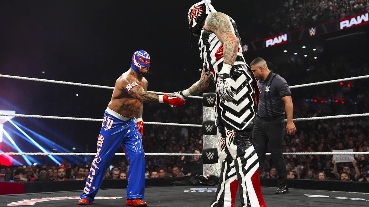 WWE Raw Rey Mysterio Penta