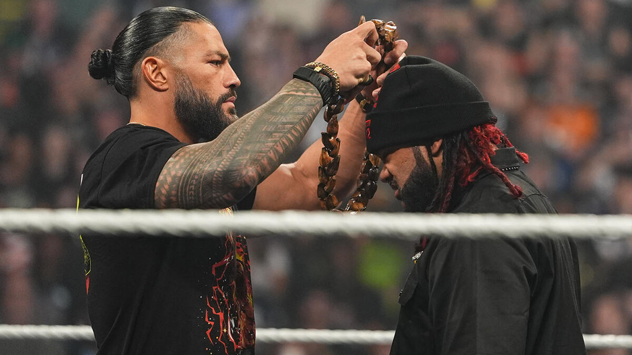 WWE Raw Roman Reigns Jacob Fatu