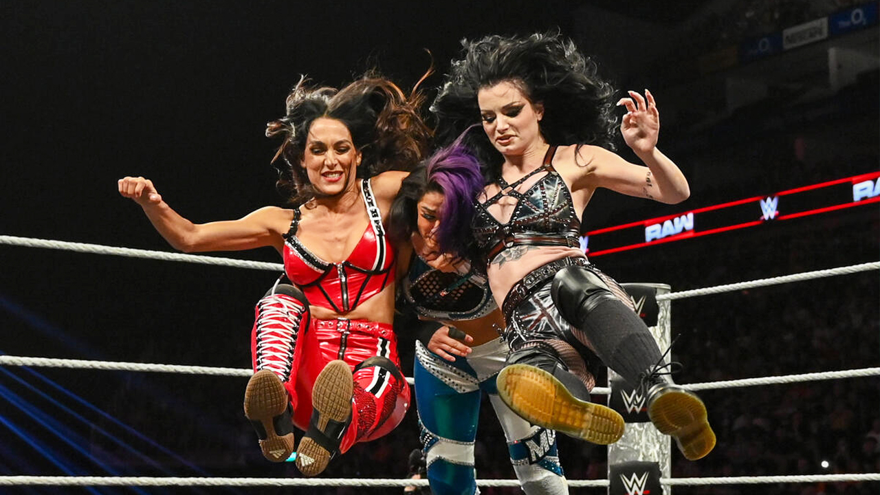 WWE Raw Brie Bella Bayley Paige