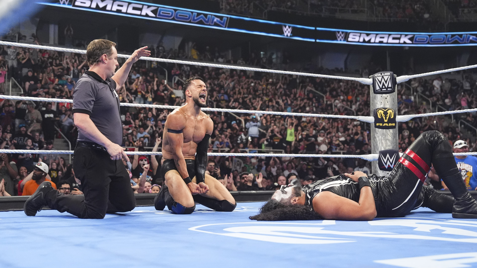 Finn Balor Talla Tonga