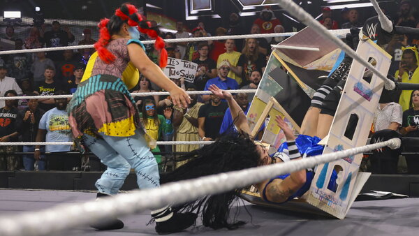 WWE NXT Tatum Paxley Wendy Choo Casket Match