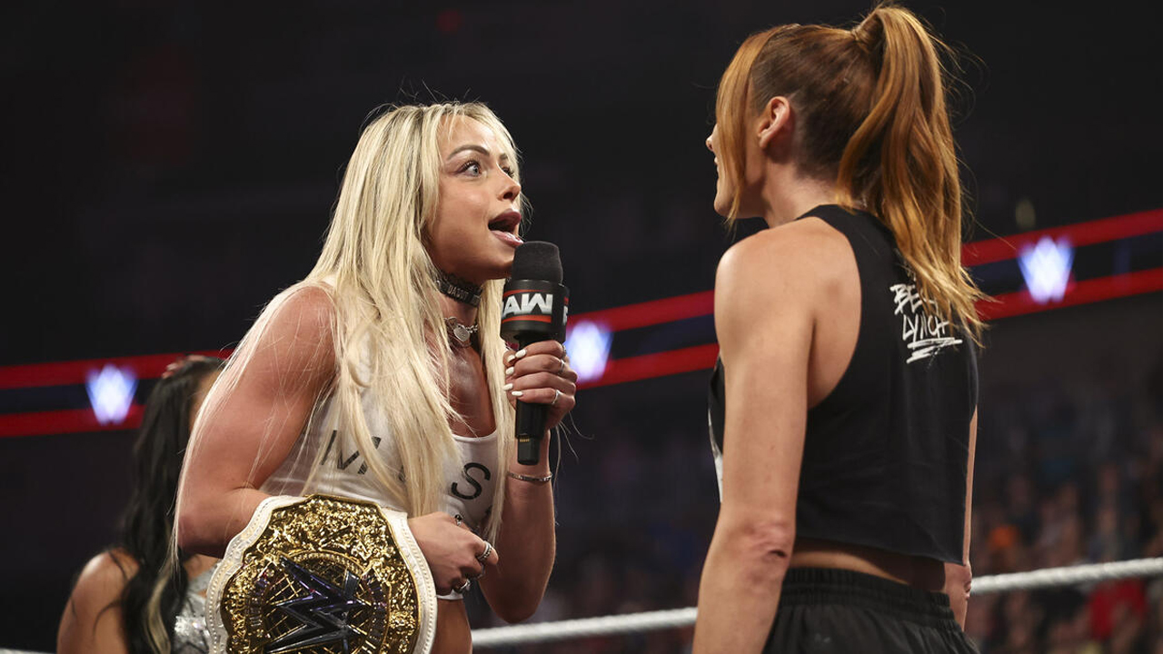 WWE Raw Liv Morgan Becky Lynch