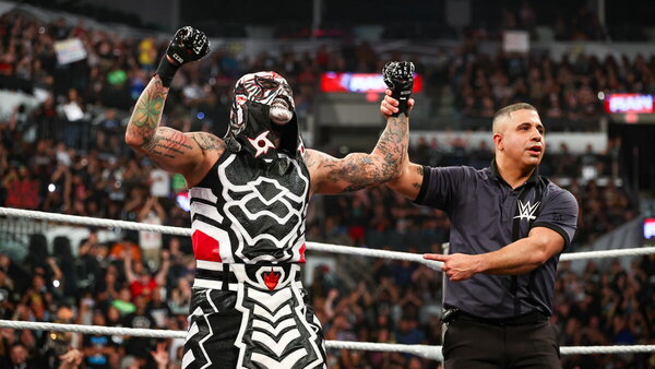 WWE Raw Penta