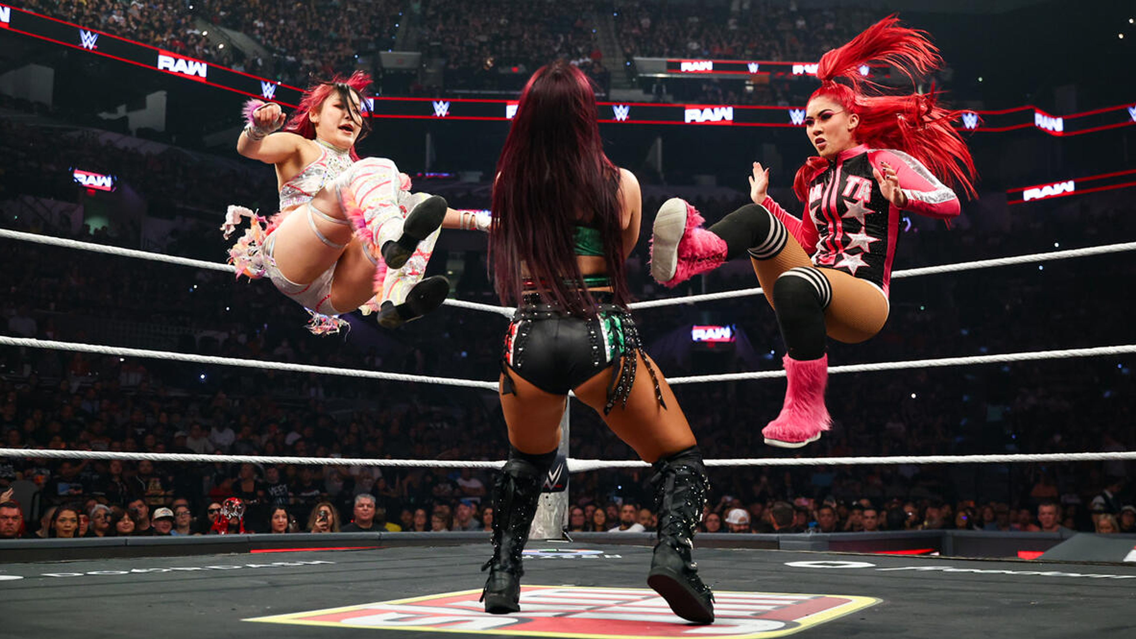 WWE Raw IYO SKY Roxanne Perez La Catalina