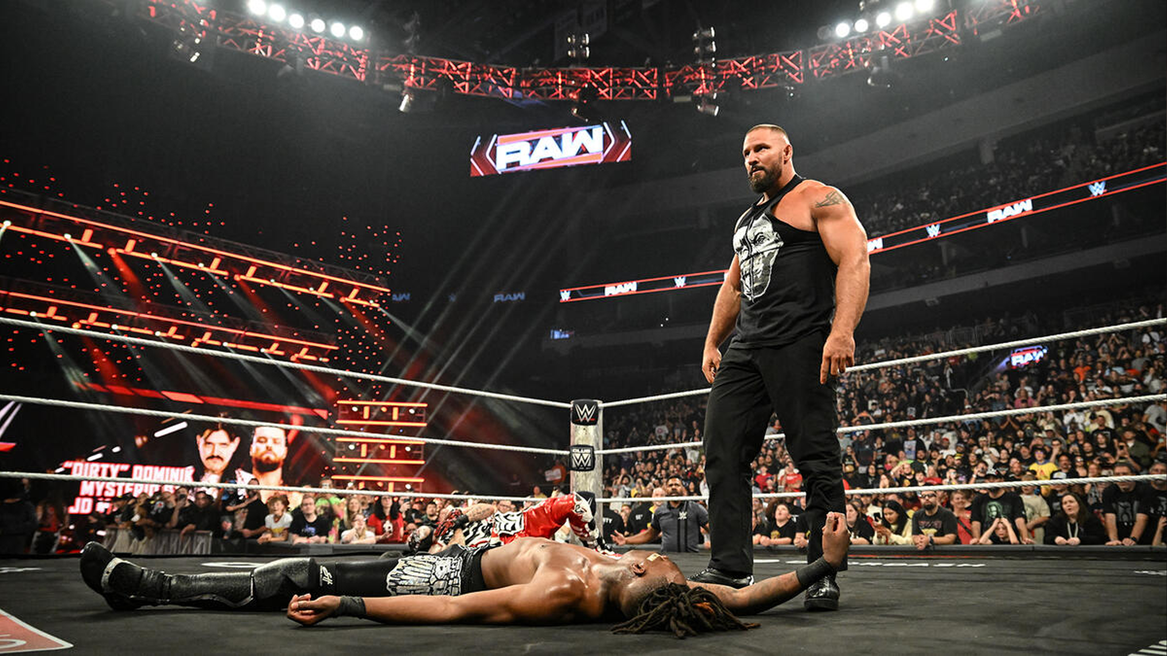 WWE Raw Penta Je'Von Evans Bron Breakker