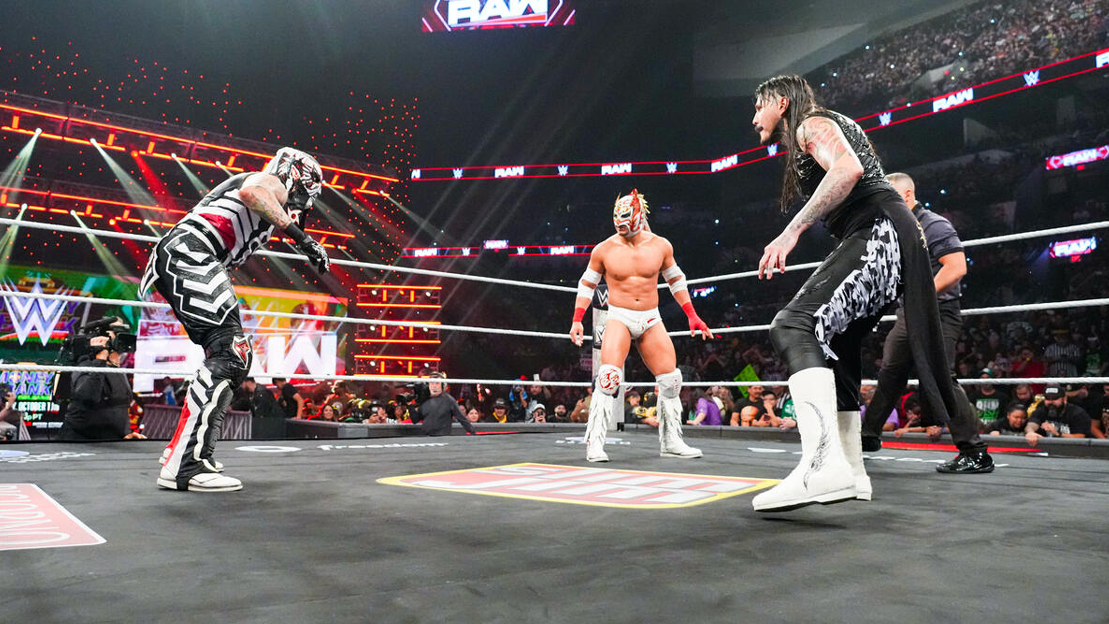 WWE Raw Penta Dragon Lee Dominik Mysterio