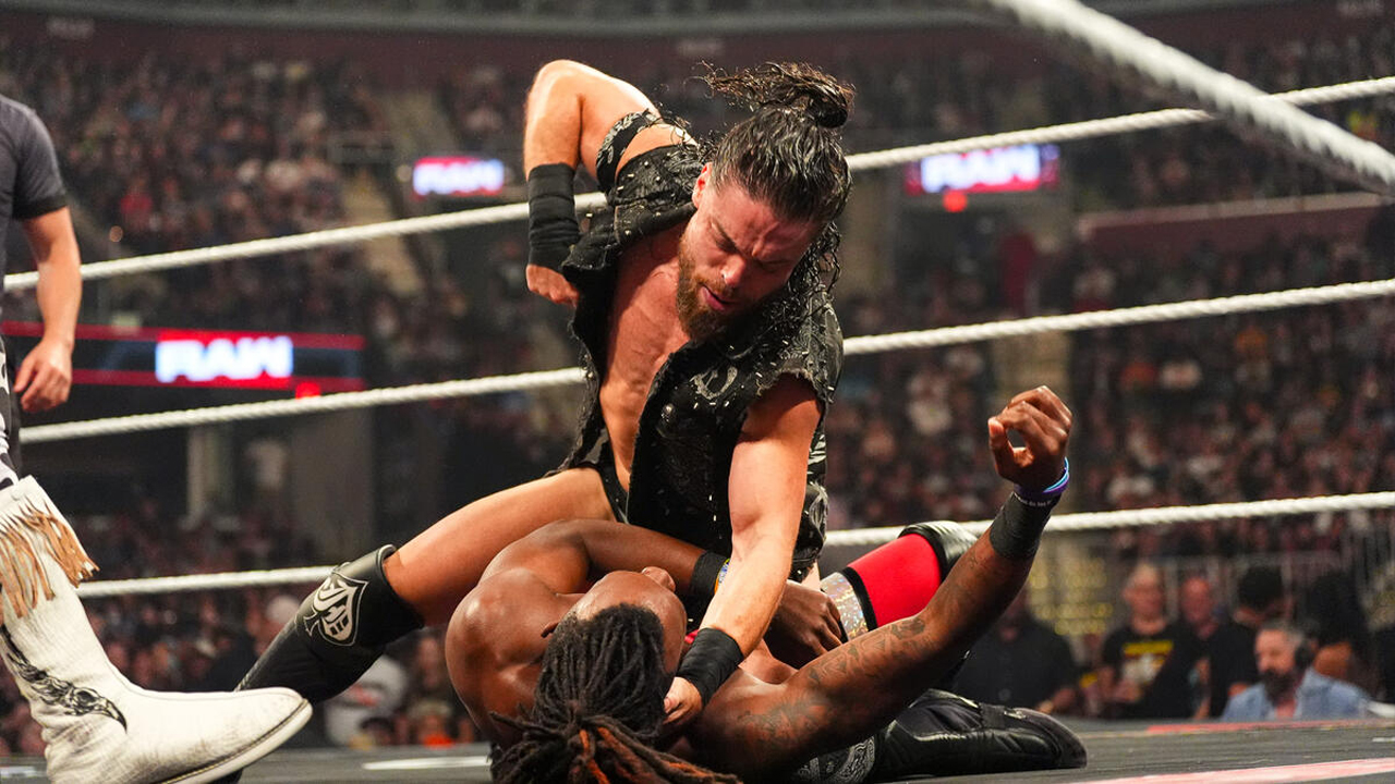 WWE Raw JD McDonagh Je'Von Evans