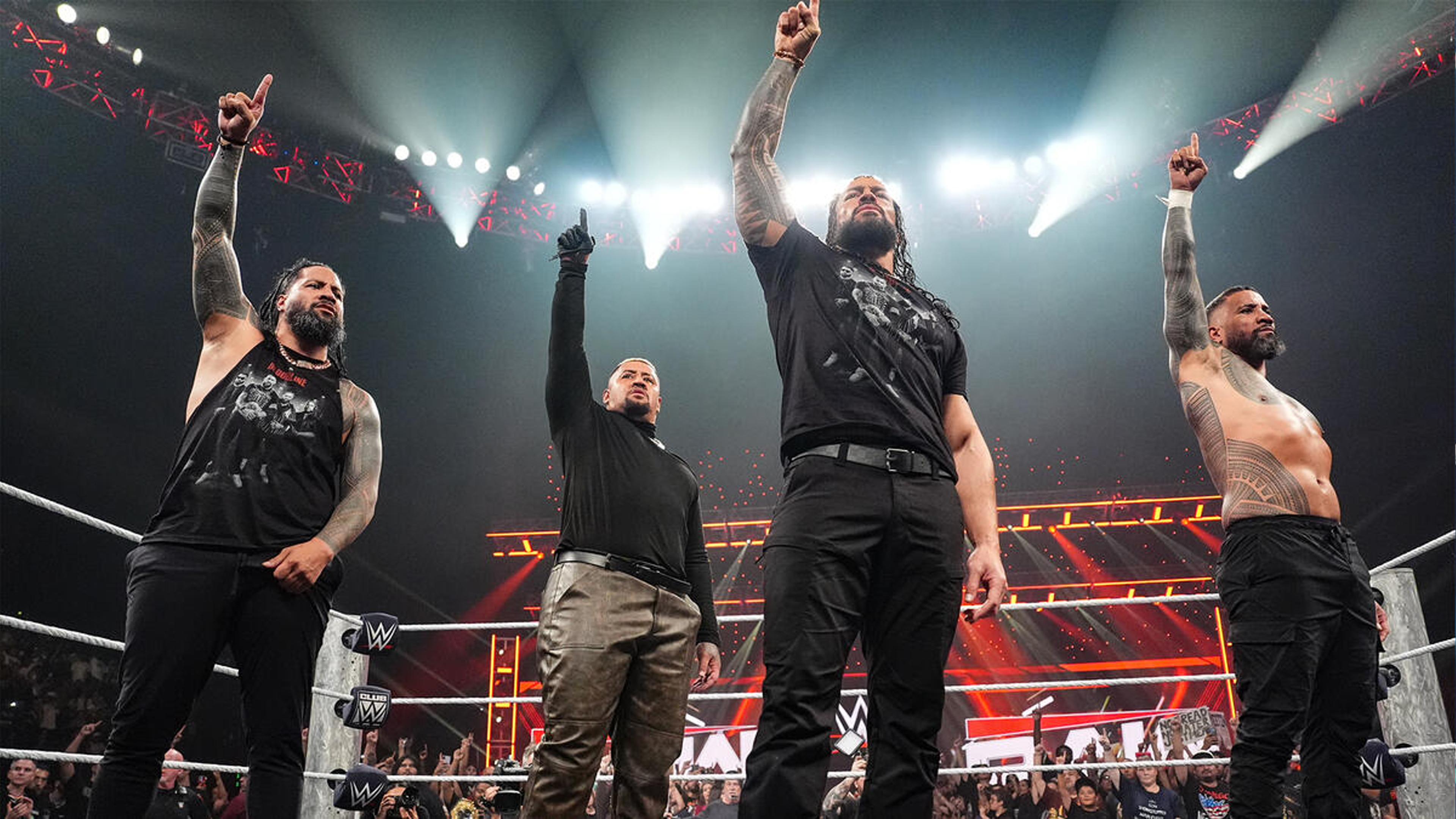 WWE Raw The Bloodline Jimmy Uso Solo Sikoa Roman Reigns Jey Uso