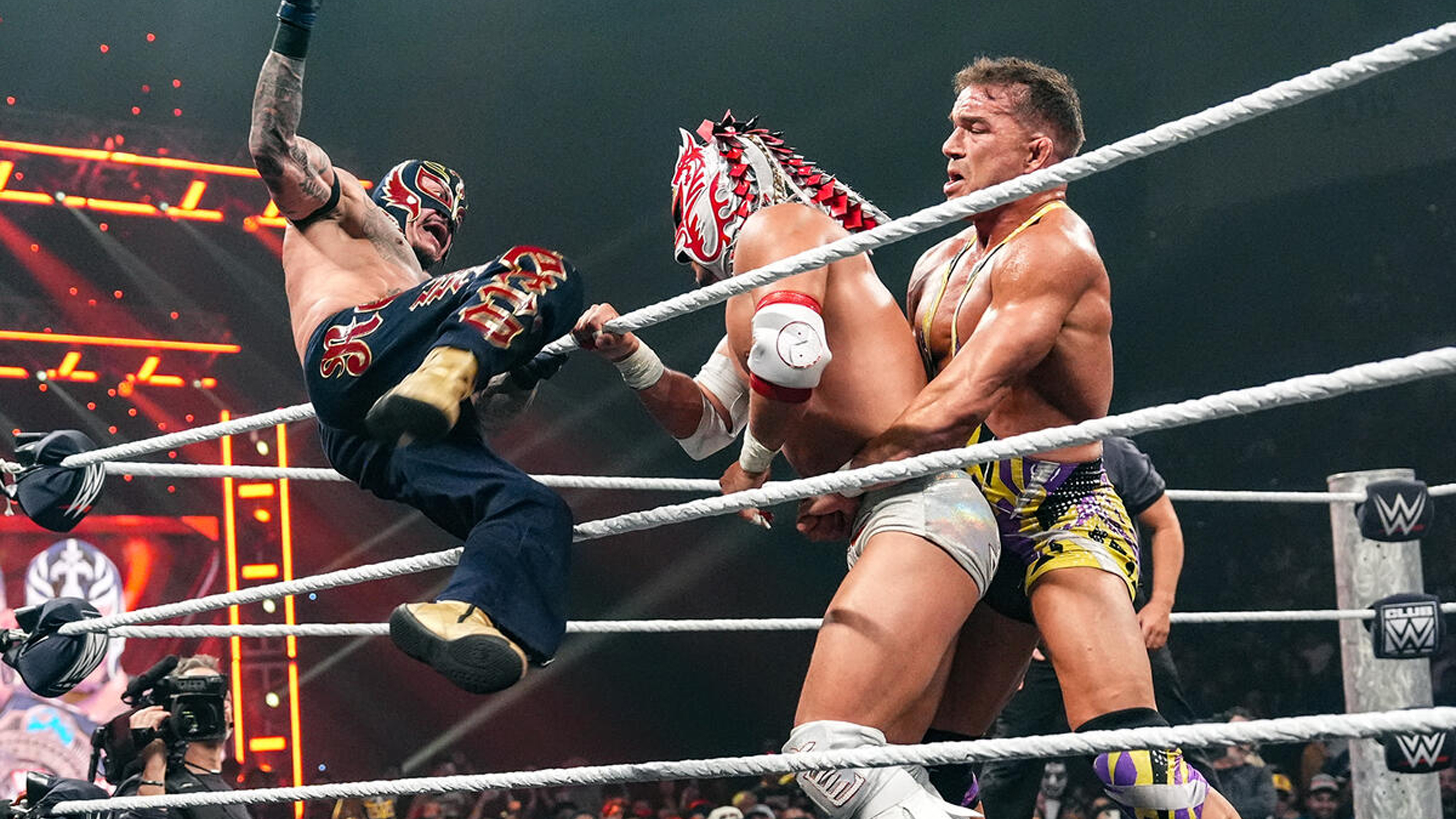 WWE Raw Rey Mysterio Dragon Lee Chad Gable