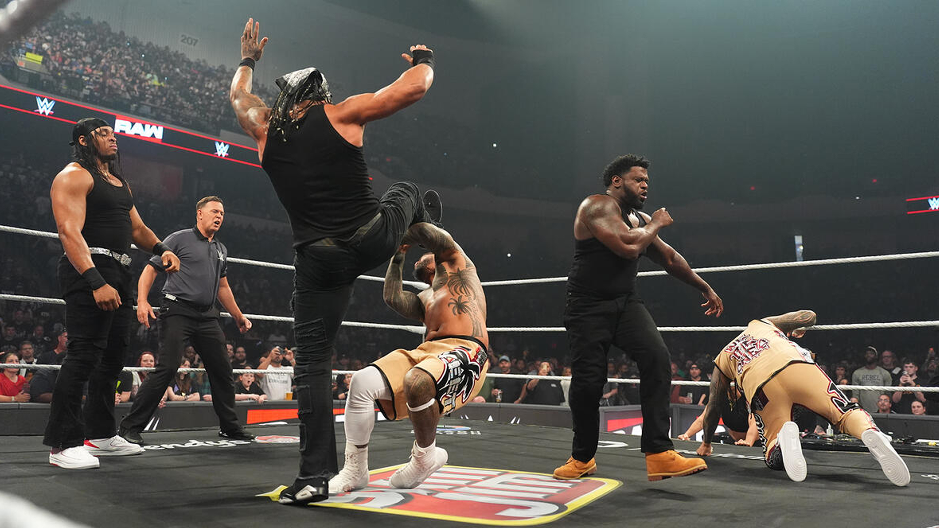 WWE Raw 946 The Bloodline