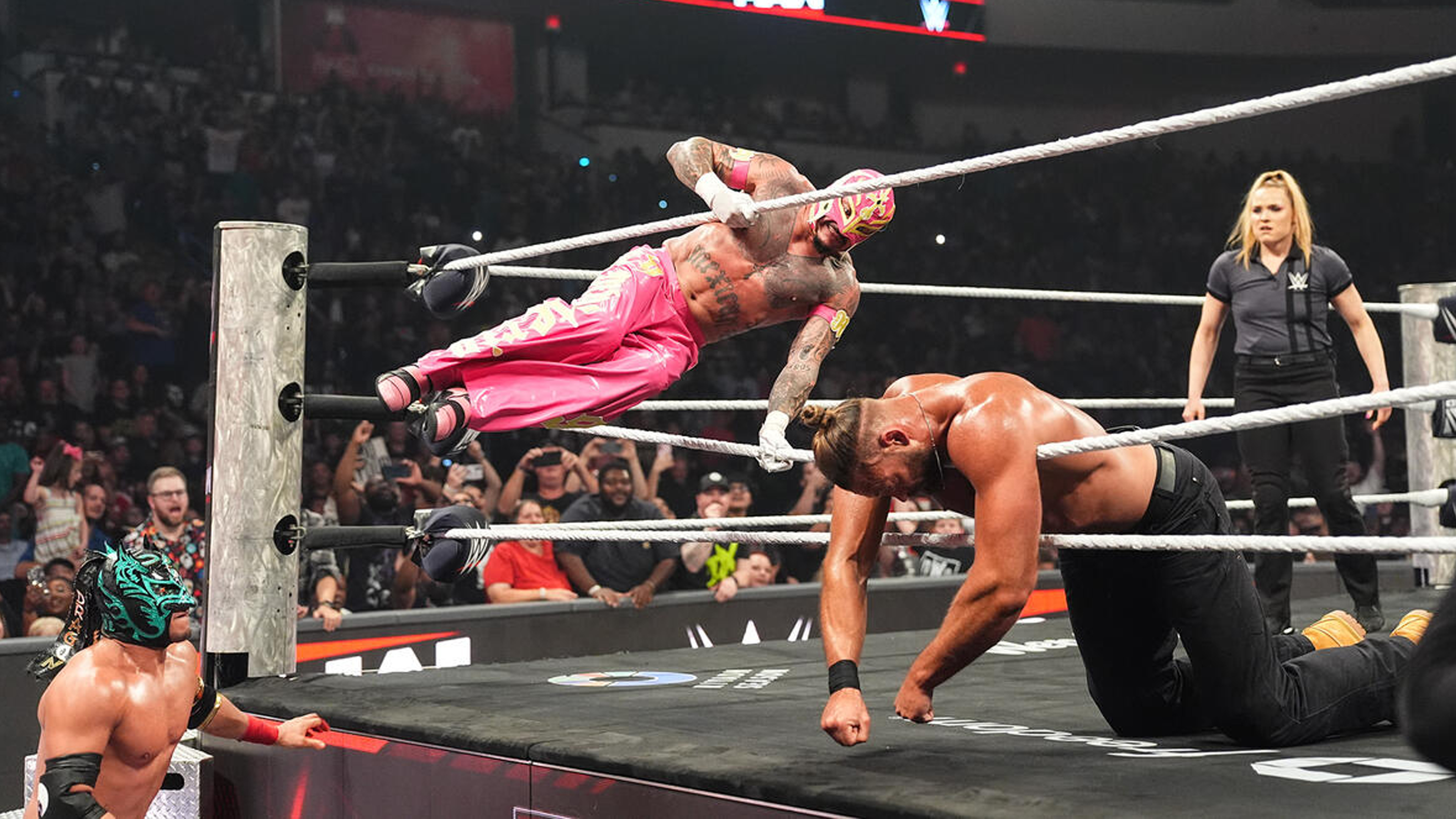 WWE Raw Dragon Lee Rey Mysterio Big Cass